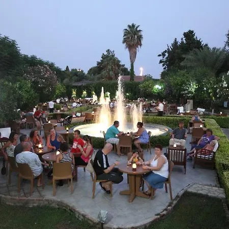 Garden Rezort Side